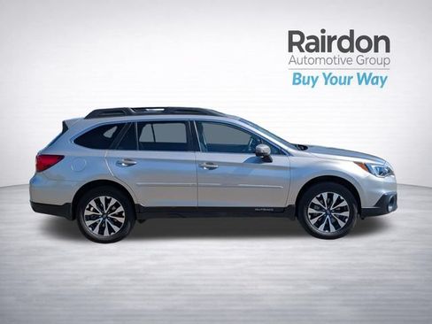 Used 2017 Subaru Outback 3.6R Limited AWD/4WD image 8