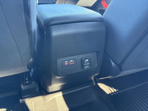 Used 2023 Nissan Frontier PRO-4X w/ Pro Convenience Package image 16