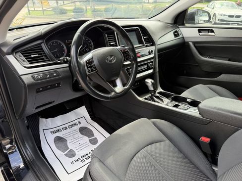 Used 2018 Hyundai Sonata SEL w/ Tech Package 02 FWD image 10
