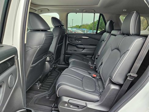 Used 2024 Honda Pilot Elite image 45