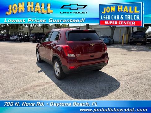Used 2021 Chevrolet Trax LS w/ Tint and Cruise Package FWD image 6