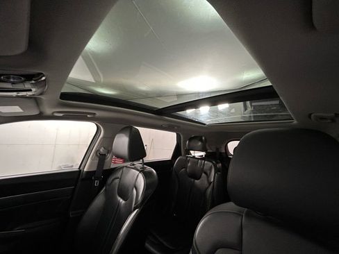 Used 2025 Kia Sorento SX image 25