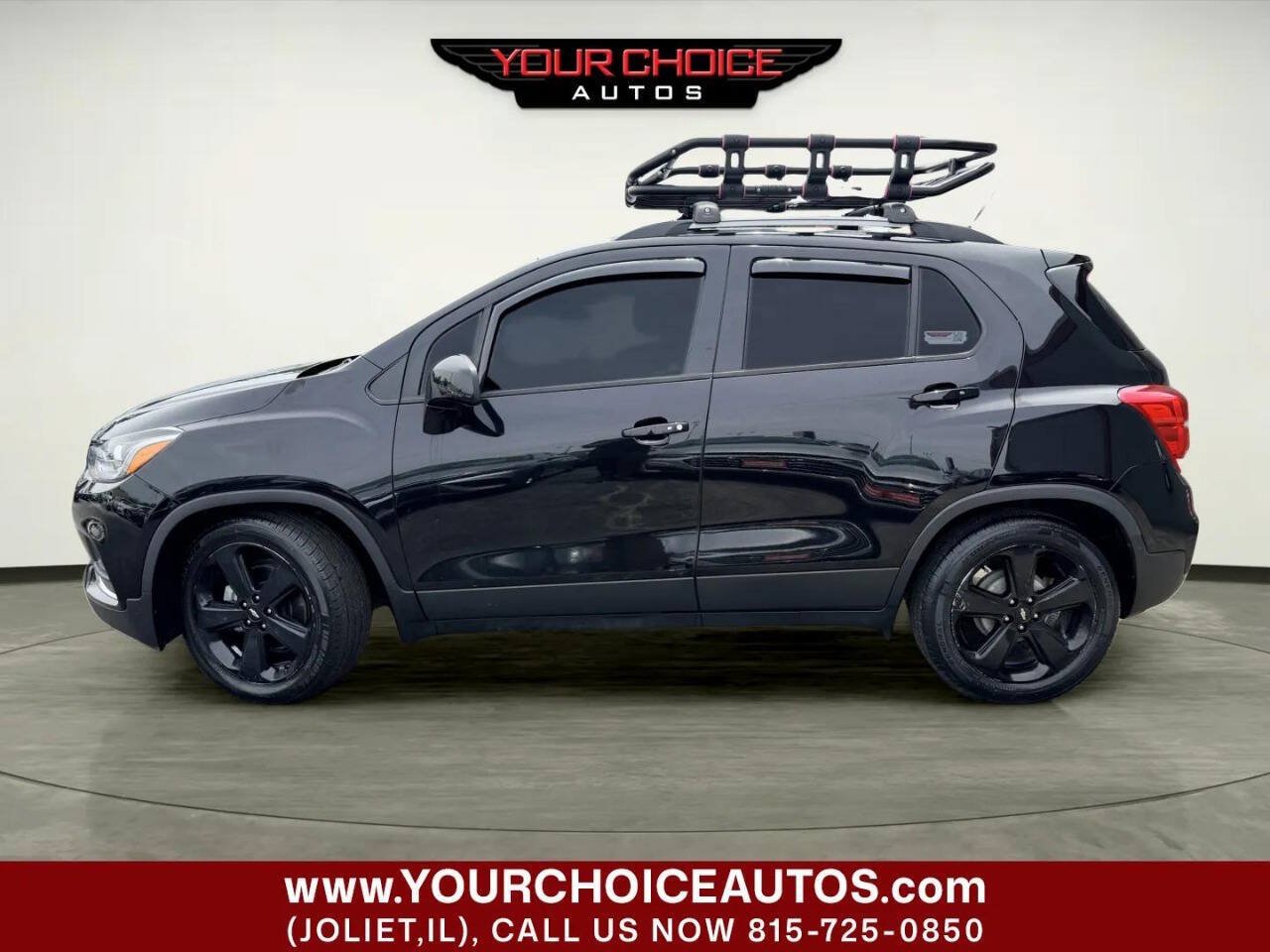 Used 2018 Chevrolet Trax Premier w/ Midnight Edition FWD image 2
