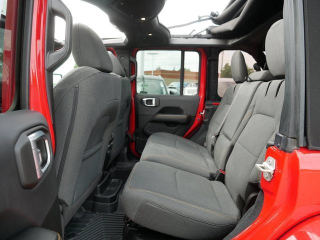 Used 2024 Jeep Wrangler Unlimited Sahara w/ Safety Group AWD/4WD image 17