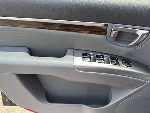 Used 2010 Hyundai Santa Fe GLS AWD/4WD image 4