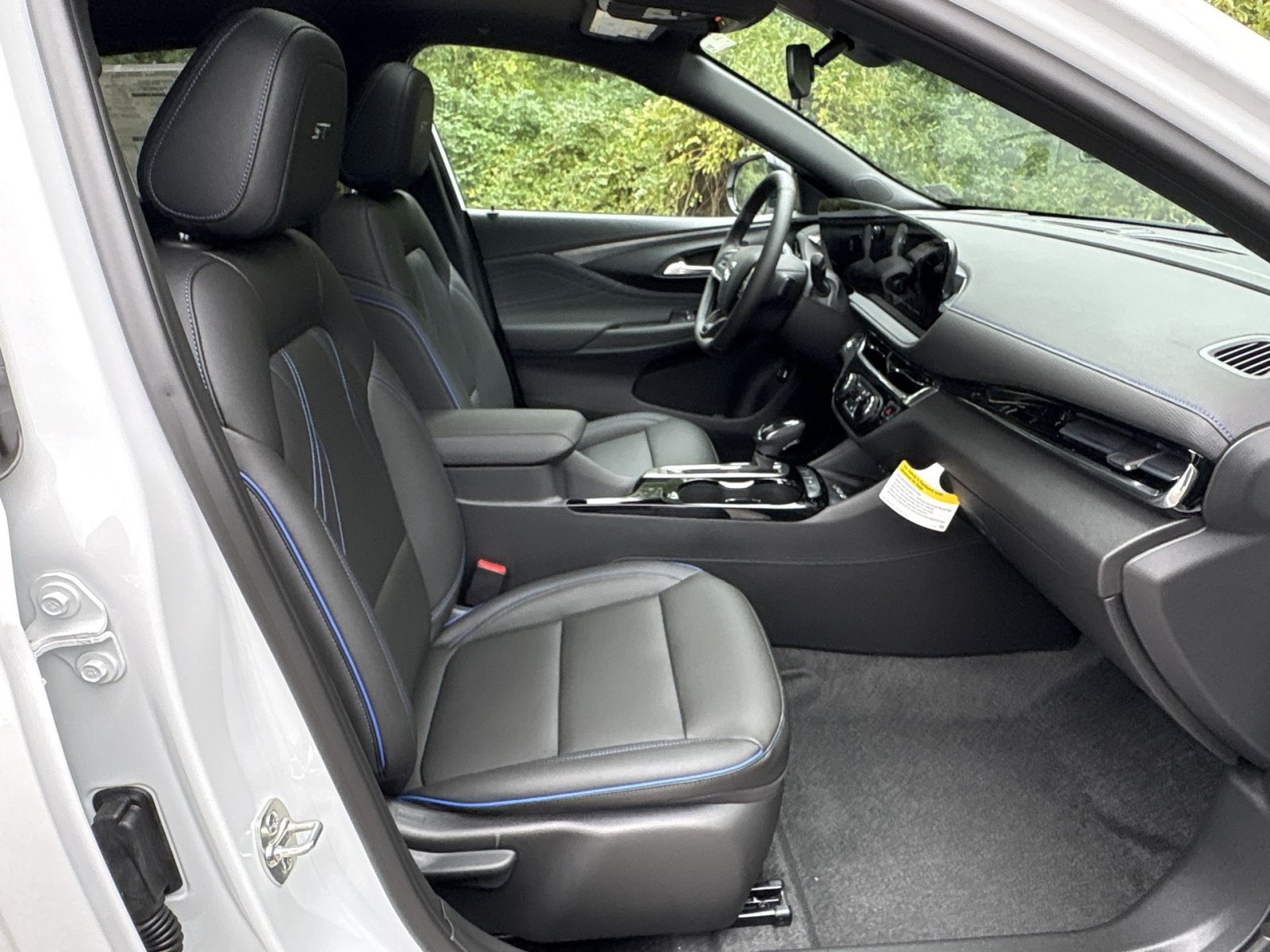 New 2026 Buick Envista Sport Touring w/ Convenience I Package FWD image 23
