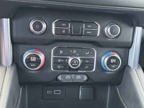 Used 2023 GMC Yukon SLE AWD/4WD image 22