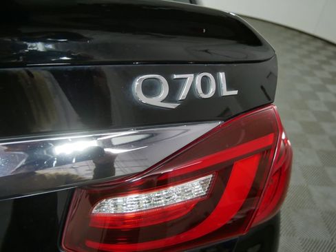 Used 2018 INFINITI Q70 L 3.7 AWD/4WD image 7
