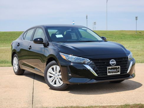 New 2025 Nissan Sentra S image 6