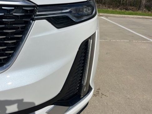 New 2025 Cadillac XT6 Luxury image 13