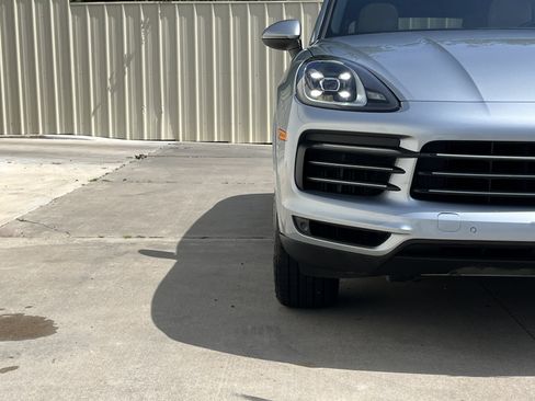 Used 2020 Porsche Cayenne AWD/4WD image 7