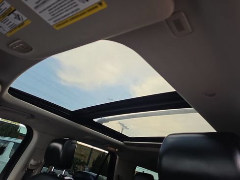 Used 2019 Ford Expedition Max Platinum AWD/4WD image 21