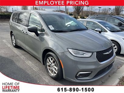 Used 2023 Chrysler Pacifica Touring-L