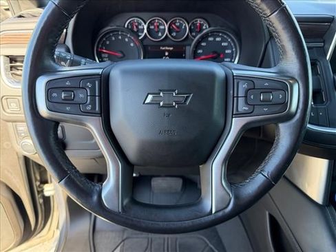 Used 2021 Chevrolet Suburban Z71 w/ Luxury Package image 18