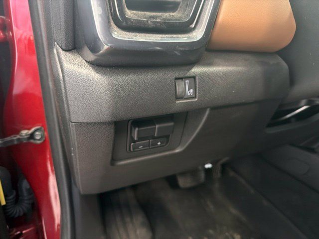 Used 2025 GMC Canyon AT4 AWD/4WD image 17