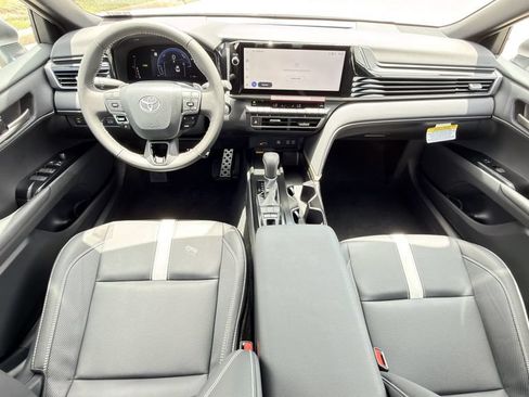 Used 2026 Toyota Camry SE w/ Multimedia Upgrade Package FWD image 20