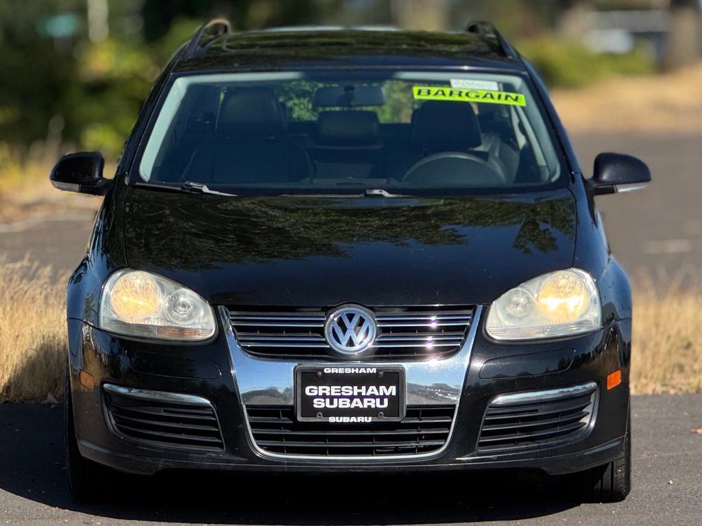 Used 2009 Volkswagen Jetta SE FWD image 2