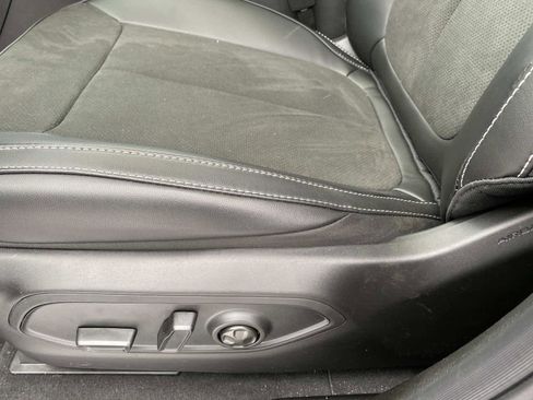 New 2026 Jeep Grand Cherokee Altitude image 11