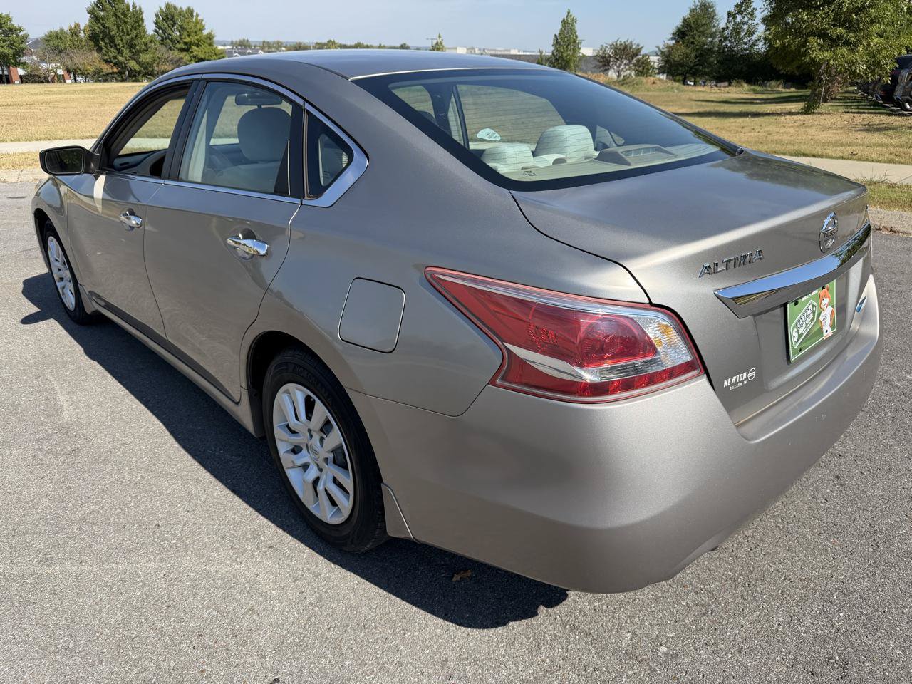 Used 2013 Nissan Altima 2.5 S FWD image 7