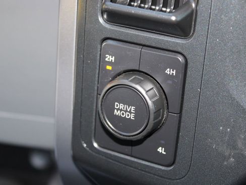 Used 2022 Ford F150 XLT image 28