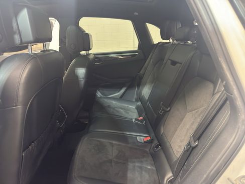 Used 2017 Porsche Macan image 30