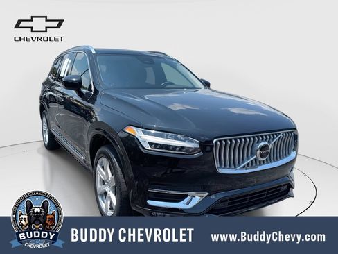 Used 2024 Volvo XC90 B5 Core AWD/4WD image 1
