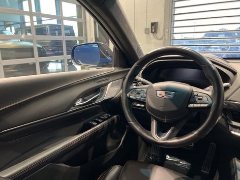 Used 2022 Cadillac CT4 V image 44