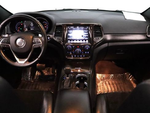 Used 2017 Jeep Grand Cherokee Altitude AWD/4WD image 18