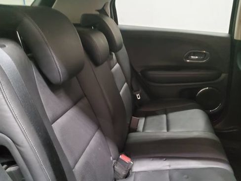Used 2020 Honda HR-V Touring image 22