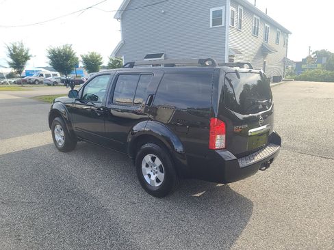Used 2011 Nissan Pathfinder S image 5