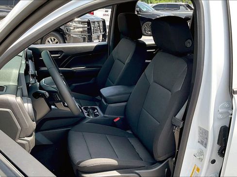 New 2026 Chevrolet Colorado W/T w/ WT Custom Package image 9