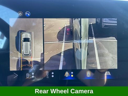 Used 2025 Chevrolet Equinox LT w/ Convenience Package II AWD/4WD image 40