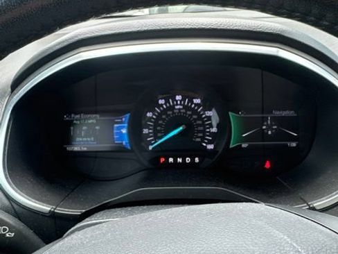 Used 2016 Ford Edge Titanium w/ Equipment Group 302A FWD image 5