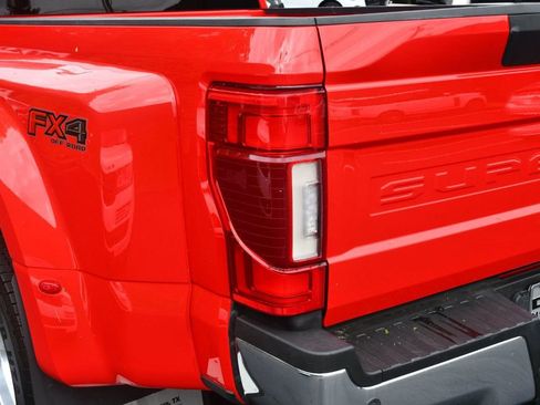 Used 2021 Ford F350 Lariat w/ Lariat Ultimate Package AWD/4WD image 4