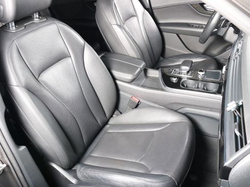 Used 2018 Audi Q7 3.0T Prestige w/ Prestige Package image 23