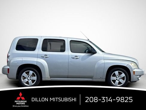 Used 2009 Chevrolet HHR LS FWD image 3
