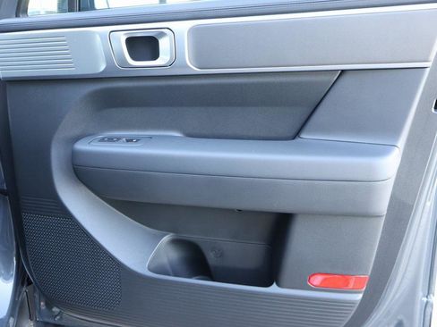 New 2026 Hyundai Santa Fe SE image 9