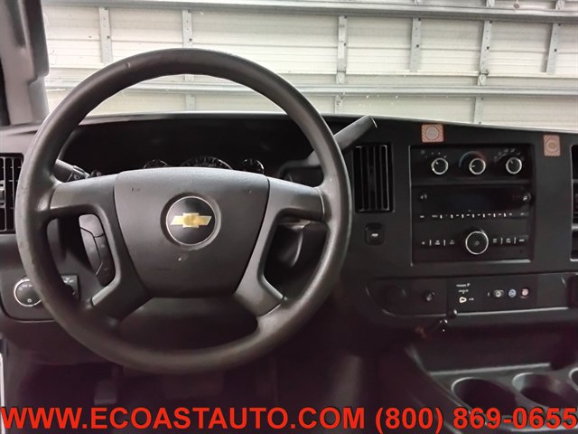 Used 2018 Chevrolet Express 2500 w/ Driver Convenience Package RWD image 11