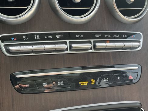 Certified 2020 Mercedes-Benz GLC 300 image 34