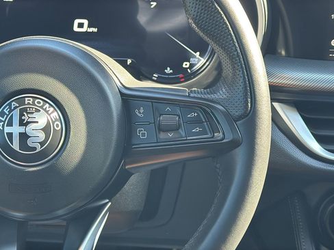 Used 2024 Alfa Romeo Stelvio Ti image 27