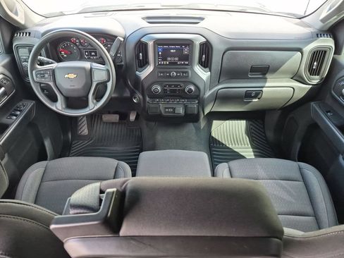 Certified 2025 Chevrolet Silverado 1500 Custom w/ LPO, Dark Essentials Package RWD image 18