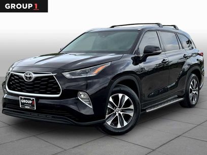 Used 2021 Toyota Highlander XLE