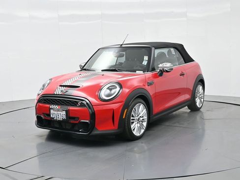 Used 2023 MINI Cooper S image 2