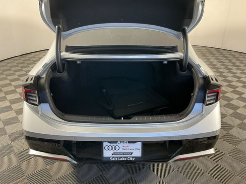 Used 2024 Hyundai Sonata Limited image 21