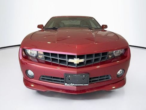 Used 2010 Chevrolet Camaro LT RWD image 2