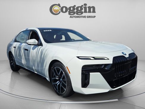 Certified 2023 BMW 740i RWD image 7