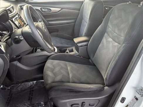 Used 2015 Nissan Rogue SV image 15