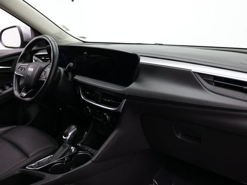 Used 2024 Buick Encore GX Sport Touring FWD image 38