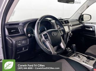 Used 2016 Toyota 4Runner SR5 w/ Four Season Floor Mat Package AWD/4WD video 3