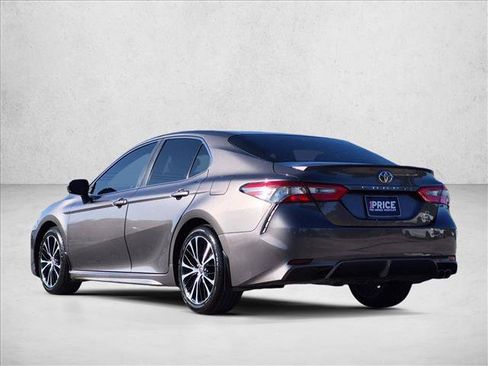 Used 2018 Toyota Camry SE w/ Convenience Package FWD image 8